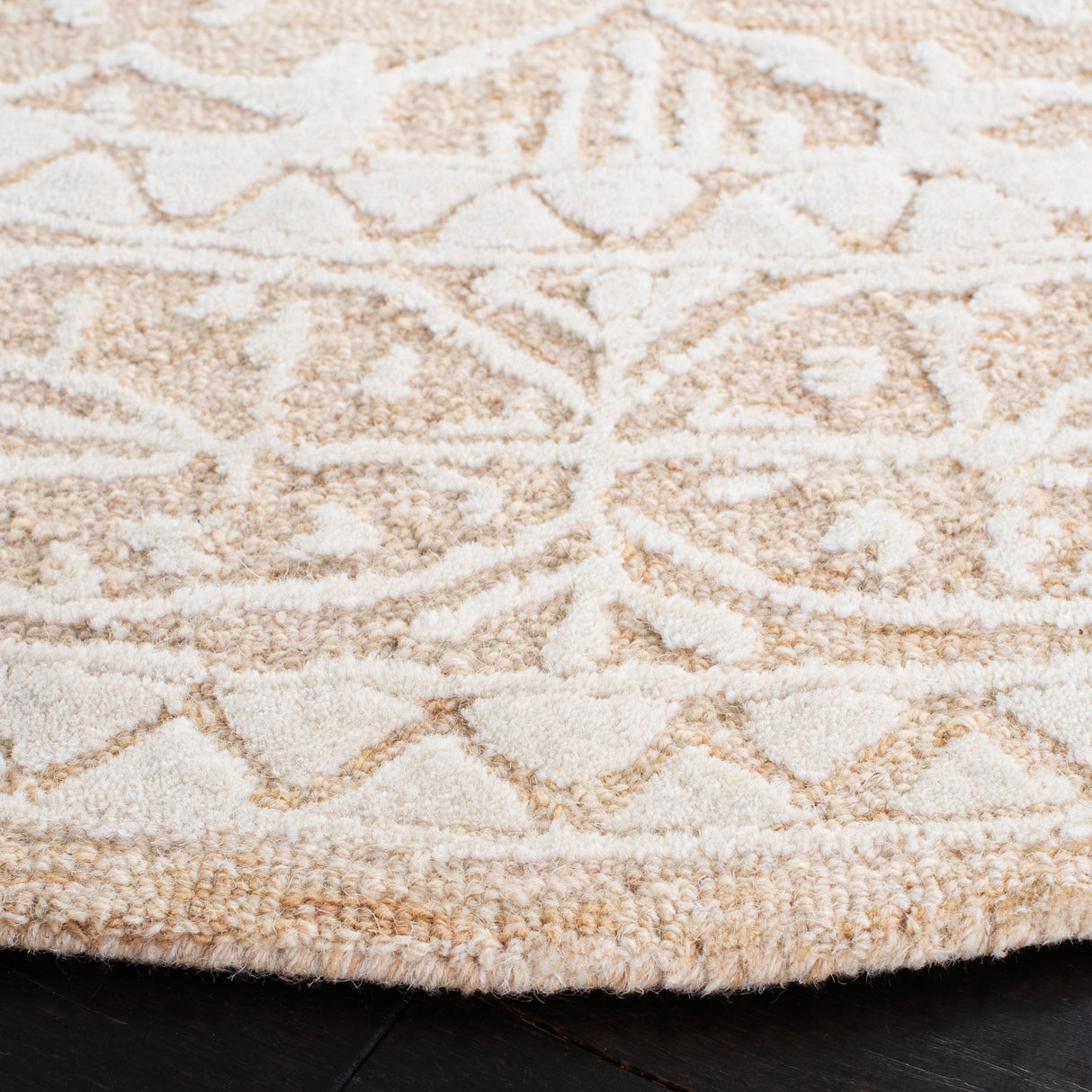 Safavieh Metro Met903D Gold/Ivory Rug.