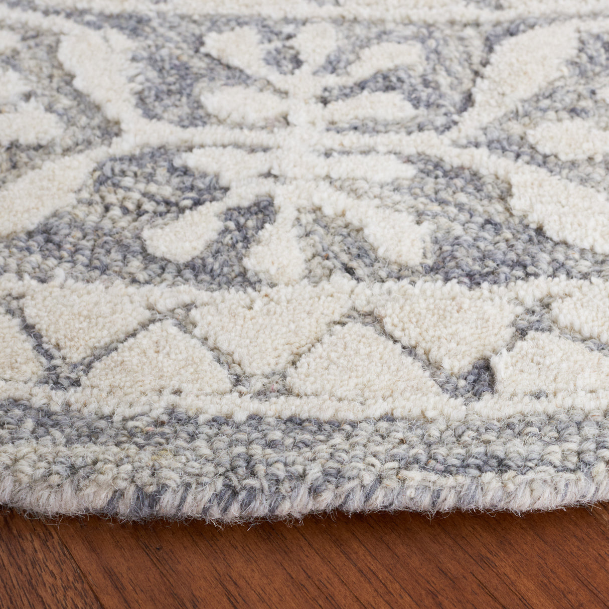 Safavieh Metro Met903F Grey/Ivory Rug.