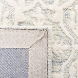 Safavieh Metro Met903G Light Grey/Ivory Rug.