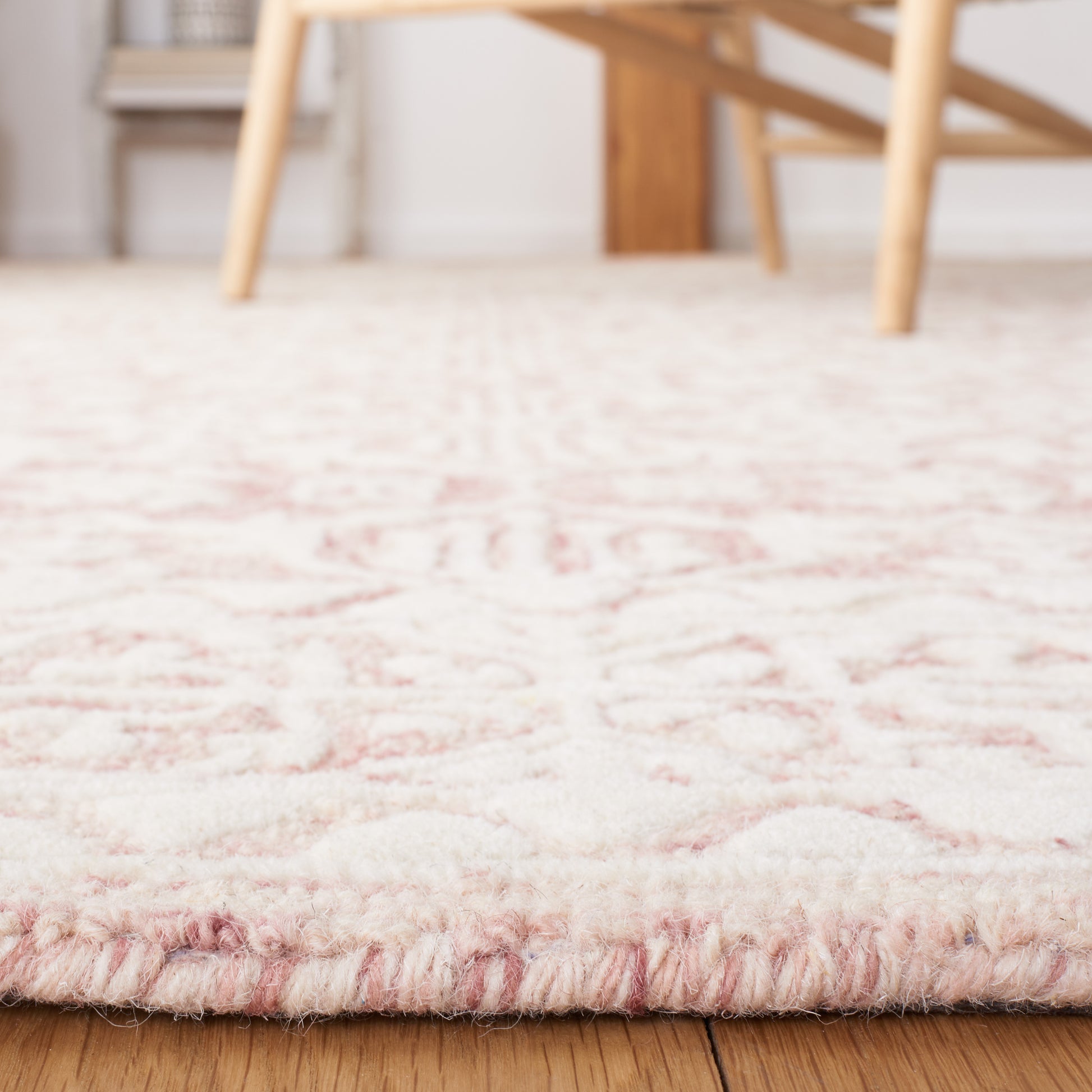 Safavieh Metro Met903U Dark Pink/Ivory Area Rug