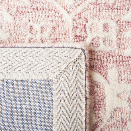 Safavieh Metro Met903U Dark Pink/Ivory Rug.