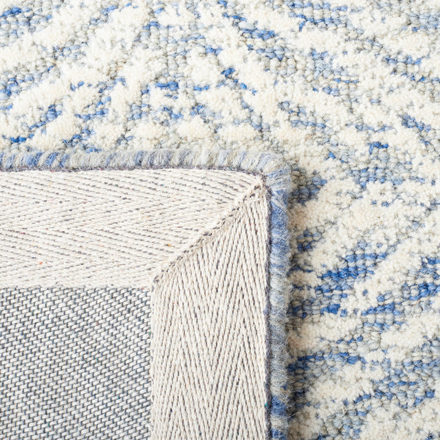 Safavieh Metro Met904M Blue/Ivory Rug.