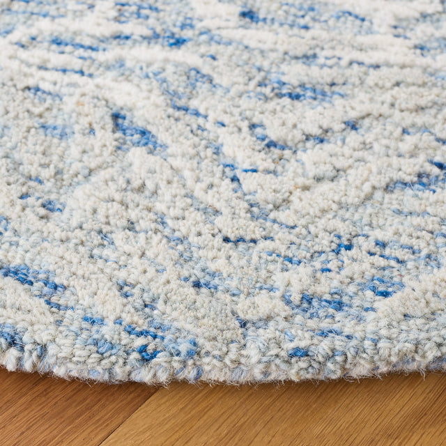 Safavieh Metro Met905M Blue/Ivory Rug.