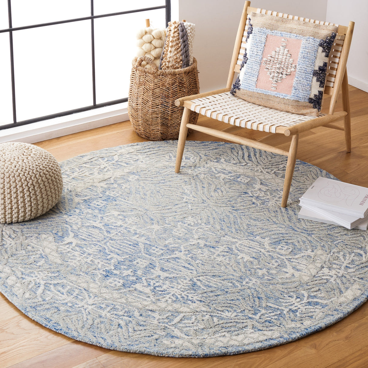 Safavieh Metro Met905M Blue/Ivory Rug.