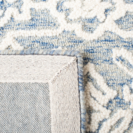 Safavieh Metro Met907M Blue/Ivory Rug.