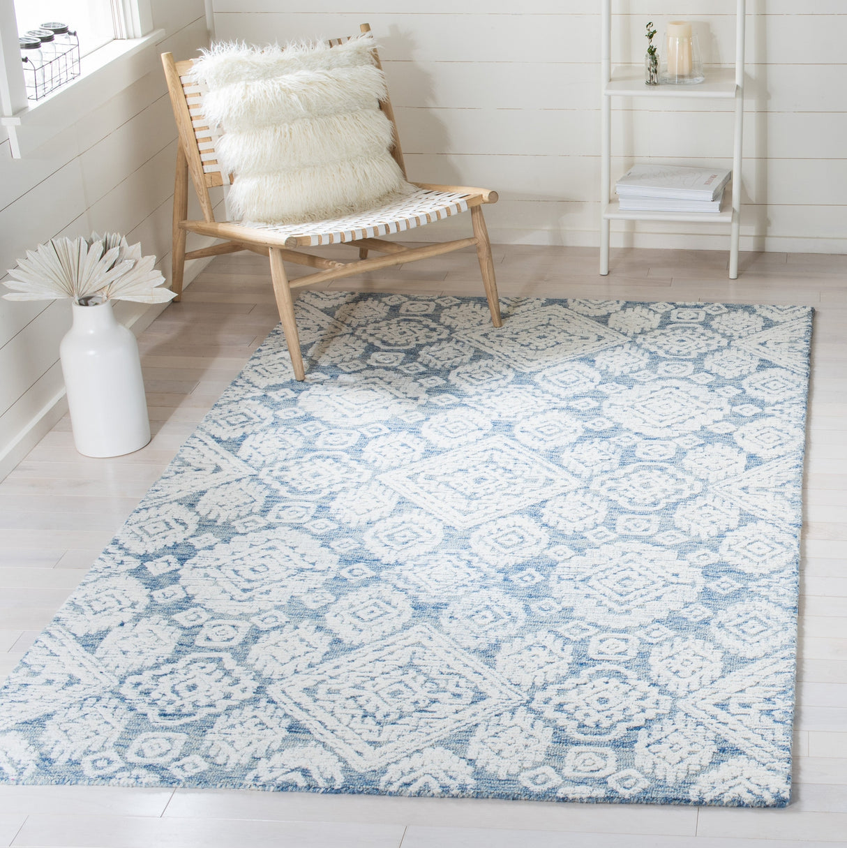 Safavieh Metro Met987M Blue/Ivory Rugs.