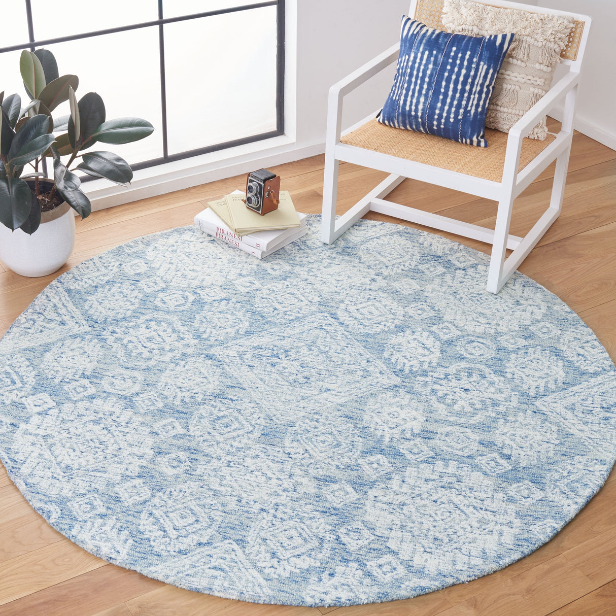 Safavieh Metro Met987M Blue/Ivory Rugs.