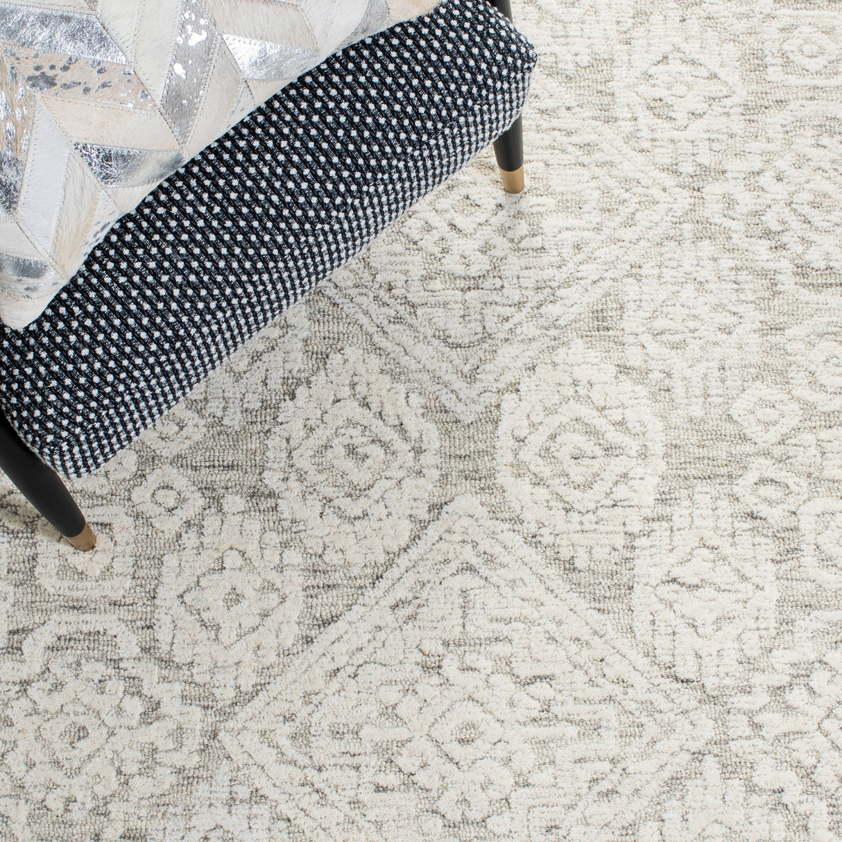 Safavieh Metro Met987T Light Brown/Ivory Rugs.