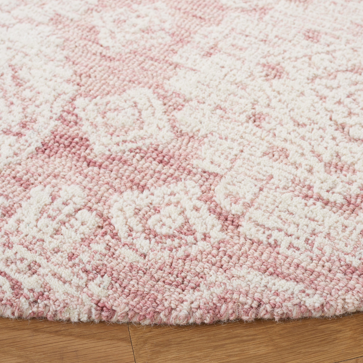 Safavieh Metro Met987U Dark Pink/Ivory Rugs.