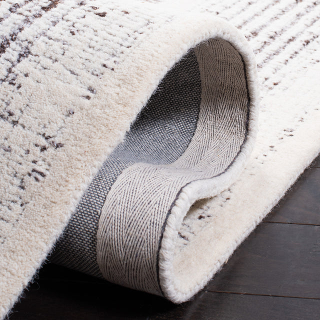 Safavieh Metro Met991F Grey/Ivory Rug.