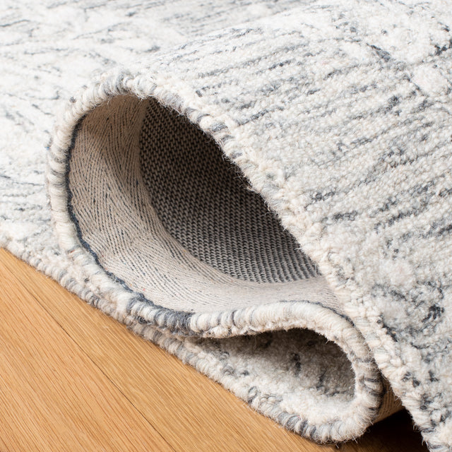 Safavieh Metro Met992F Grey/Ivory Rugs.