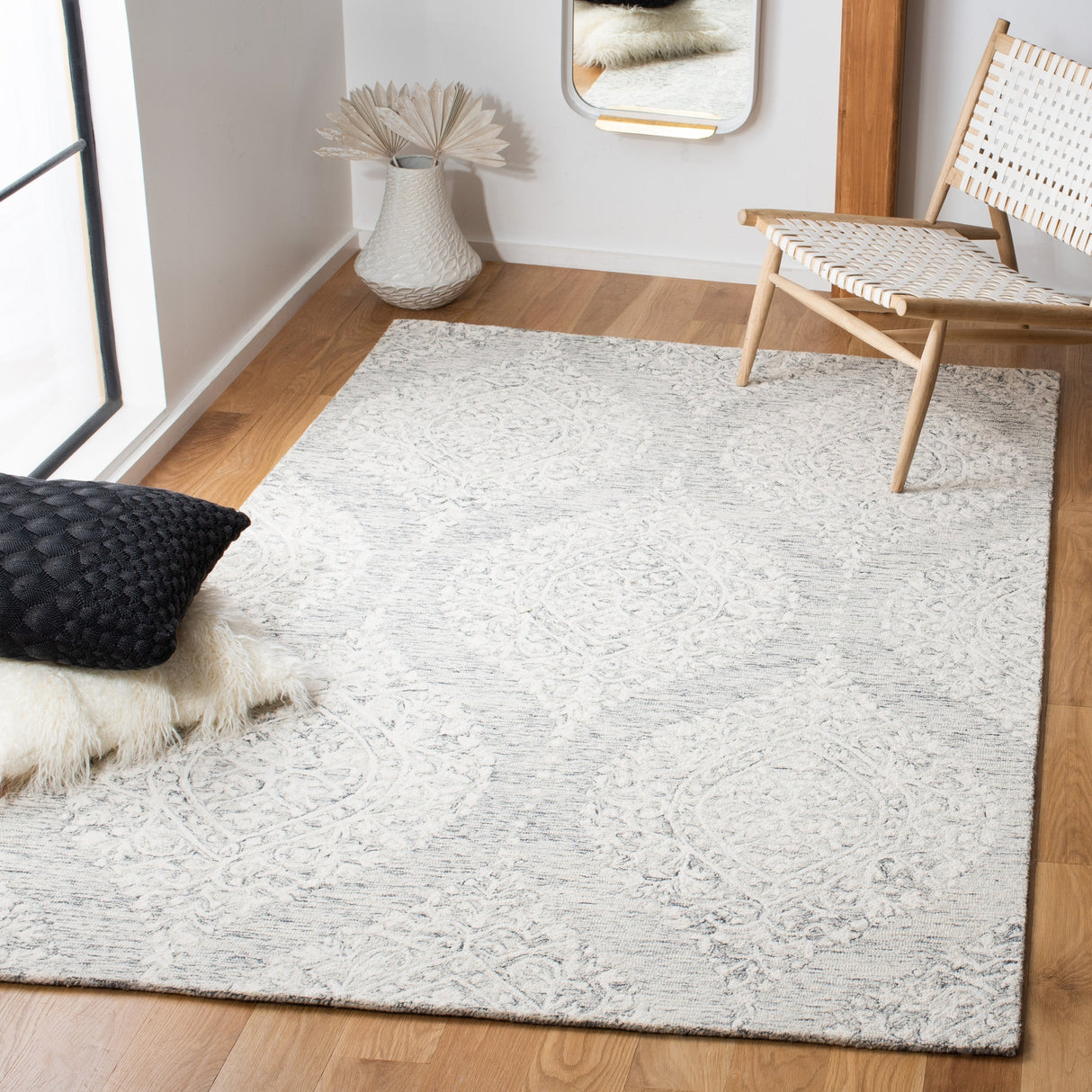 Safavieh Metro Met992F Grey/Ivory Rugs.