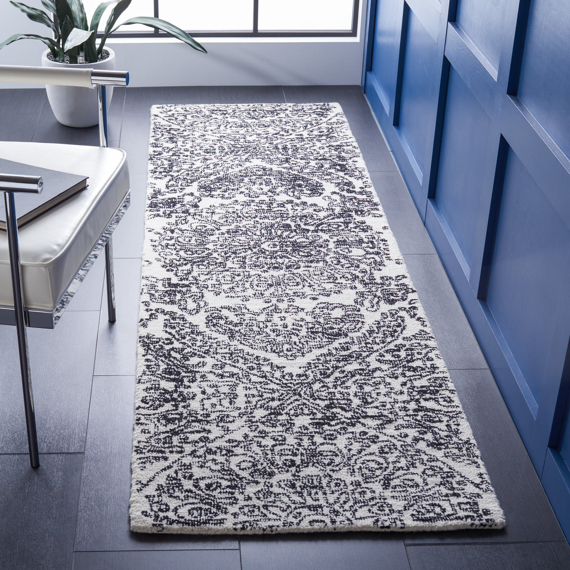 Safavieh Metro Met993A Ivory/Black Area Rug