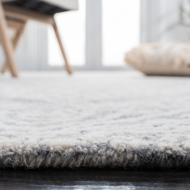 Safavieh Metro Met993F Grey/Ivory Rugs.