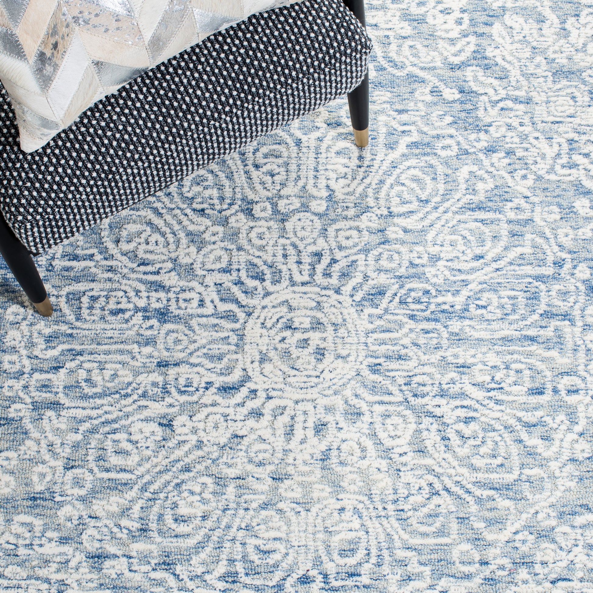 Safavieh Metro Met993M Blue/Ivory Area Rug