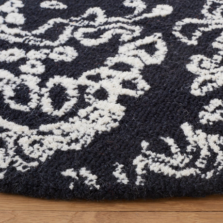 Safavieh Metro Met993Z Black/Ivory Area Rug