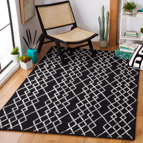 Safavieh Metro Met994Z Black/Ivory Area Rug