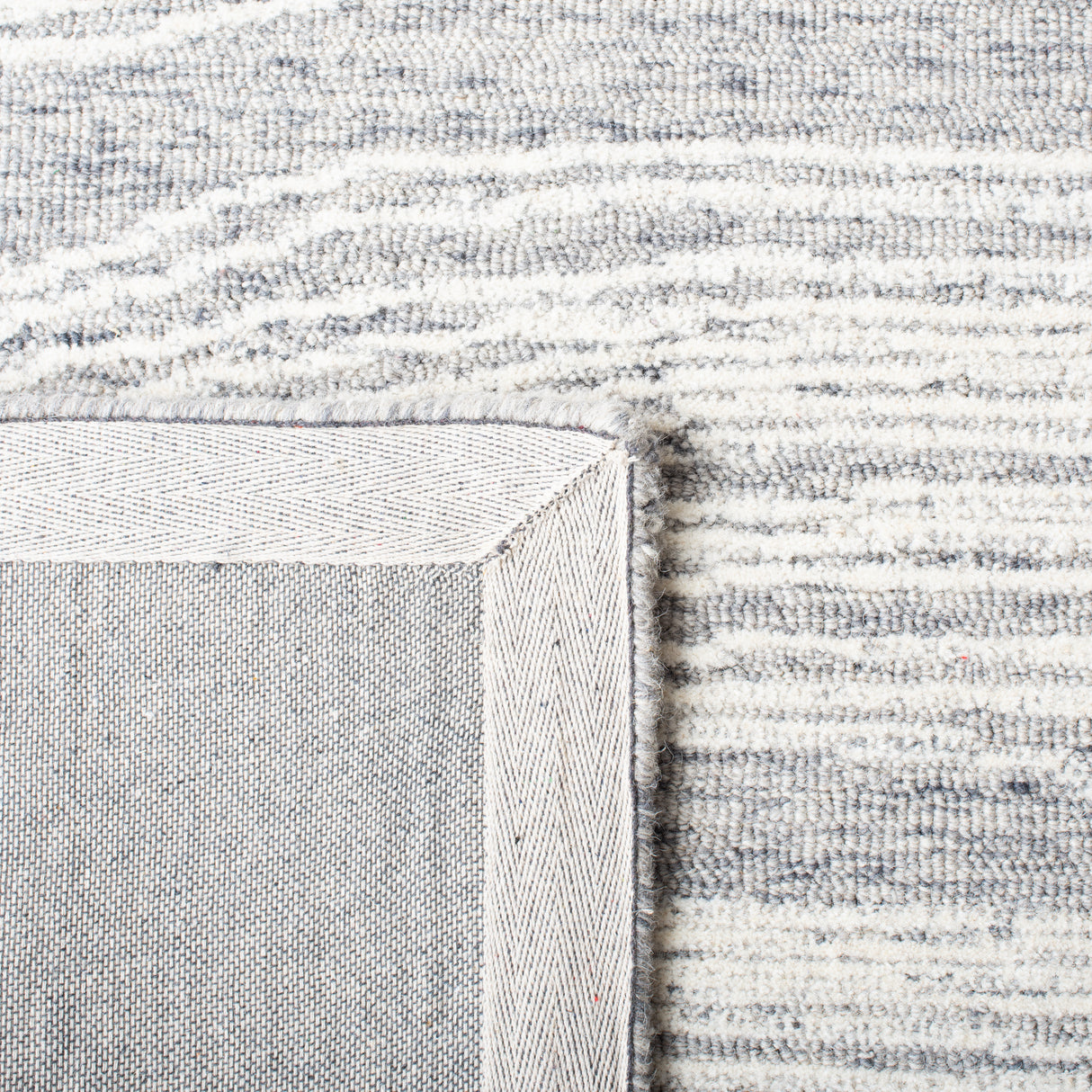 Safavieh Metro Met995F Grey/Ivory Rug.