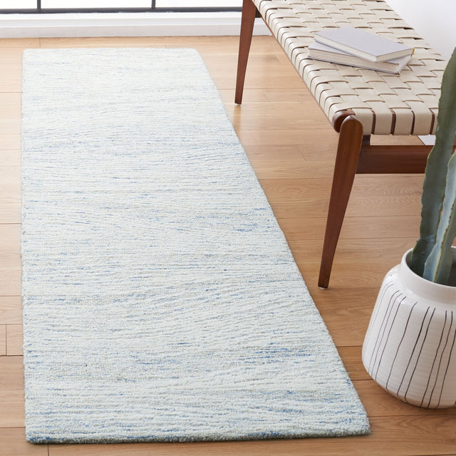 Safavieh Metro Met995L Light Blue/Ivory Rugs.
