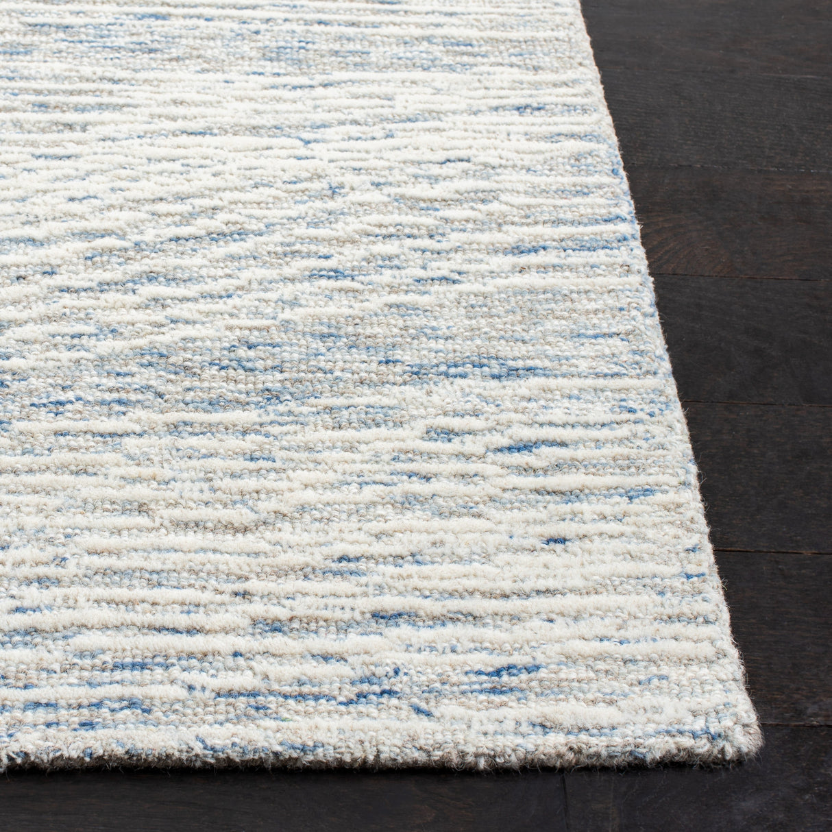 Safavieh Metro Met995L Light Blue/Ivory Rugs.