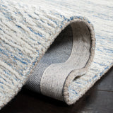 Safavieh Metro Met995L Light Blue/Ivory Rugs.