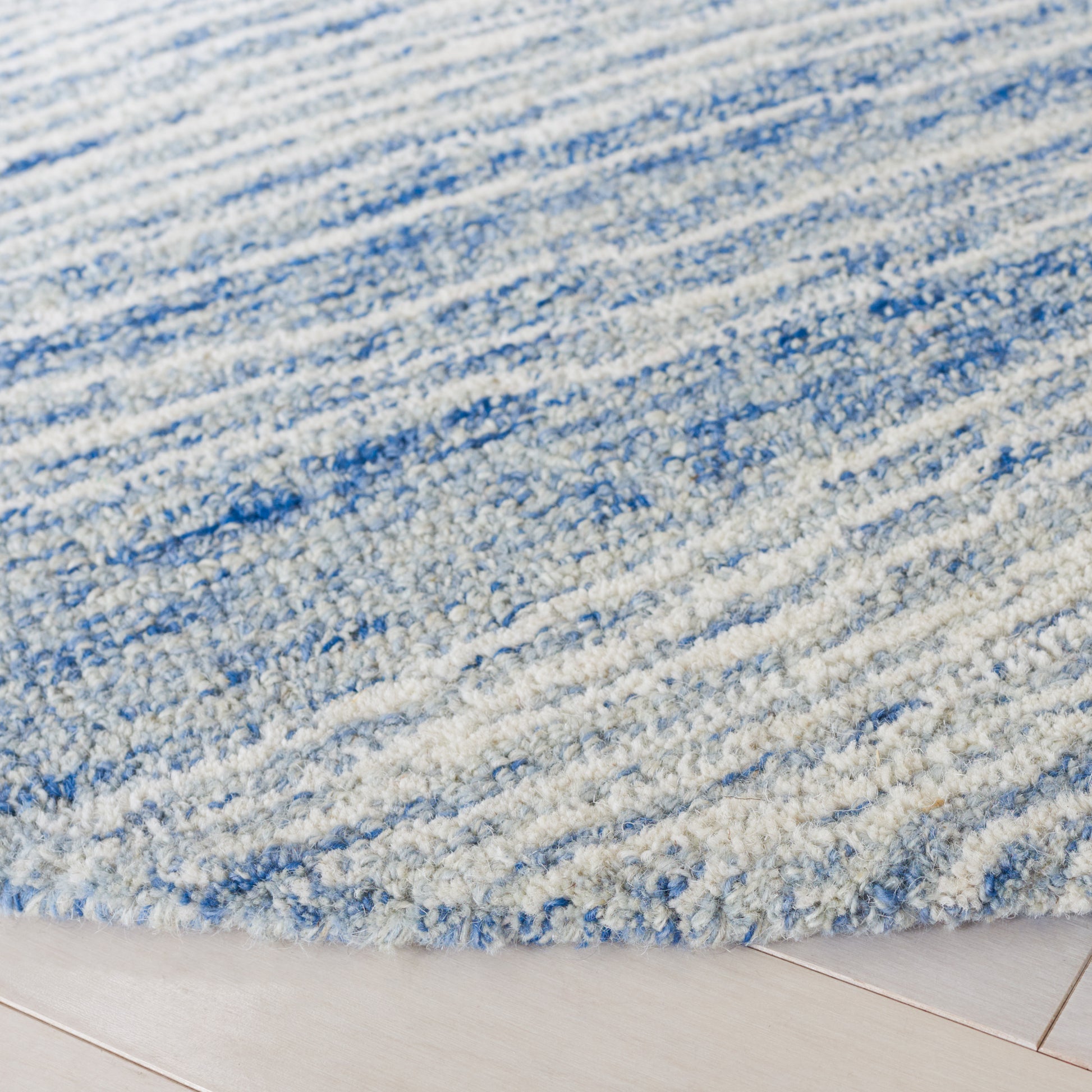 Safavieh Metro Met995M Blue/Ivory Area Rug