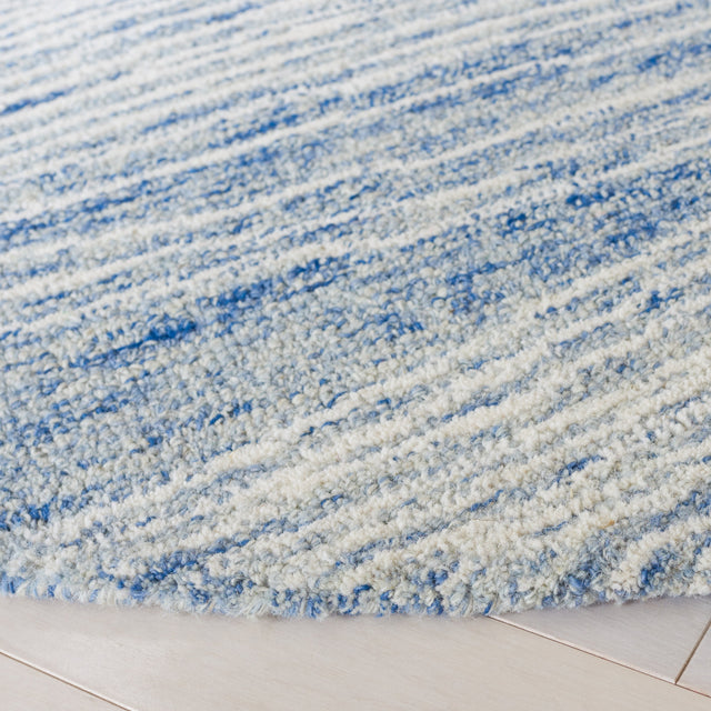Safavieh Metro Met995M Blue/Ivory Rug.