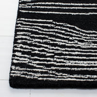 Safavieh Metro Met995Z Black/Ivory Area Rug