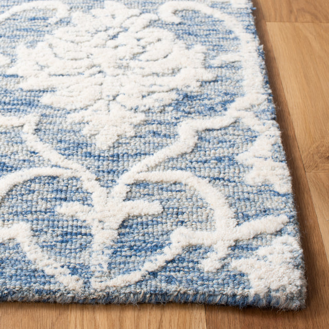 Safavieh Metro Met996M Blue/Ivory Rugs.