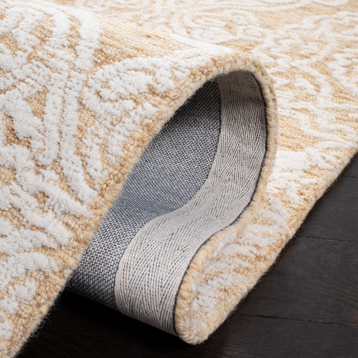Safavieh Metro Met997D Gold/Ivory Rugs.