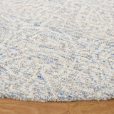 Safavieh Metro Met998L Light Blue/Ivory Rugs.