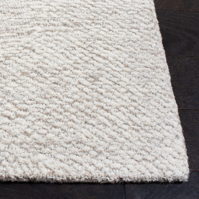 Safavieh Metro Met999A Natural/Ivory Rug.