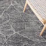Safavieh Metro Met999Z Black/Ivory Rugs.