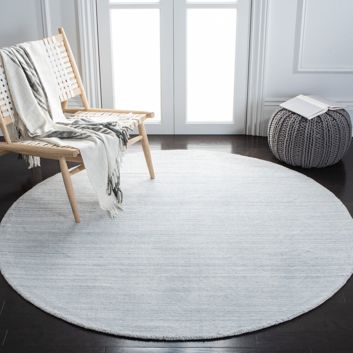Safavieh Mirage Mir275G Light Grey Rugs.