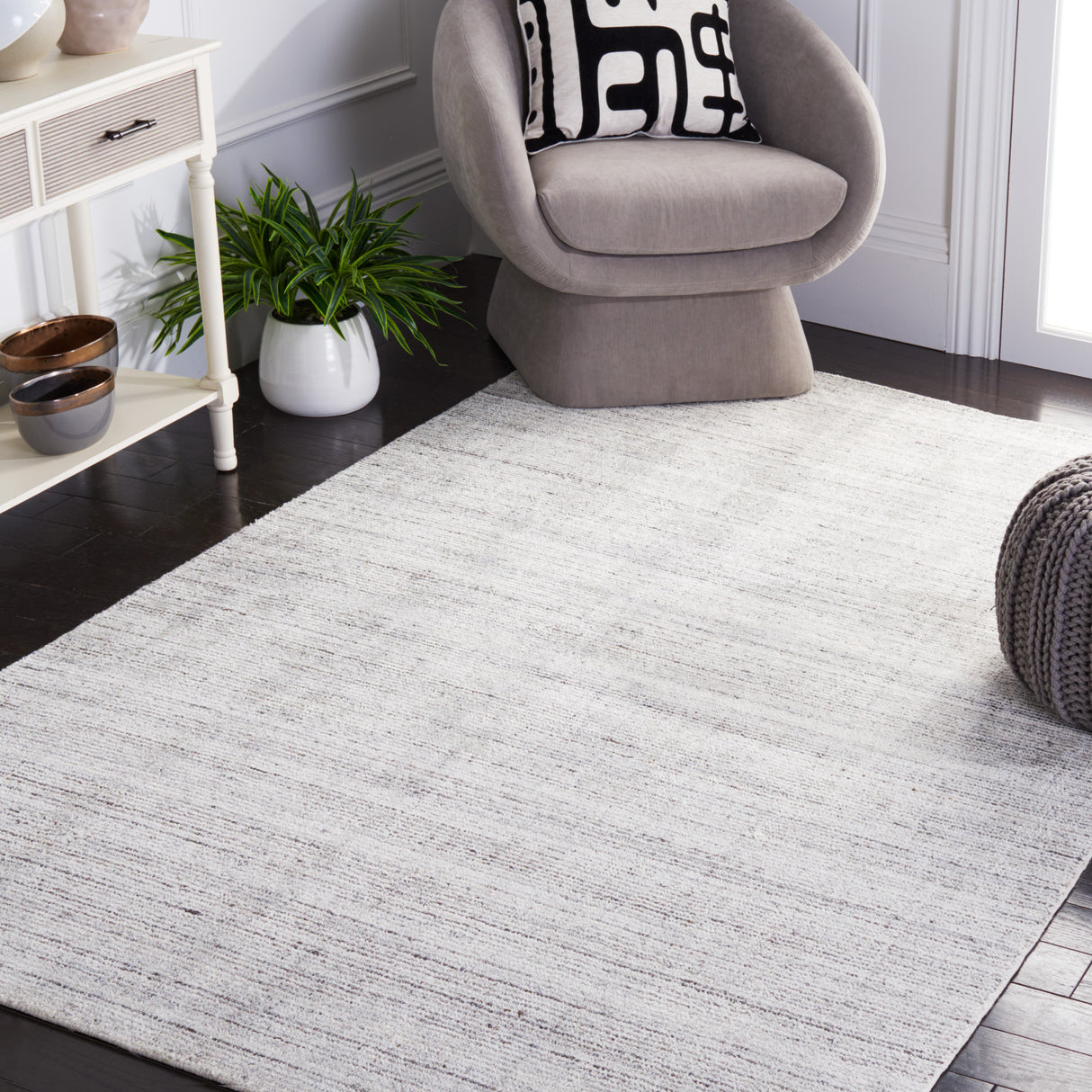 Safavieh Mirage Mir470A Ivory/Grey Rugs.