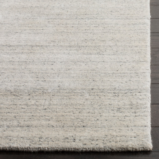Safavieh Mirage Mir550E Silver Rug.