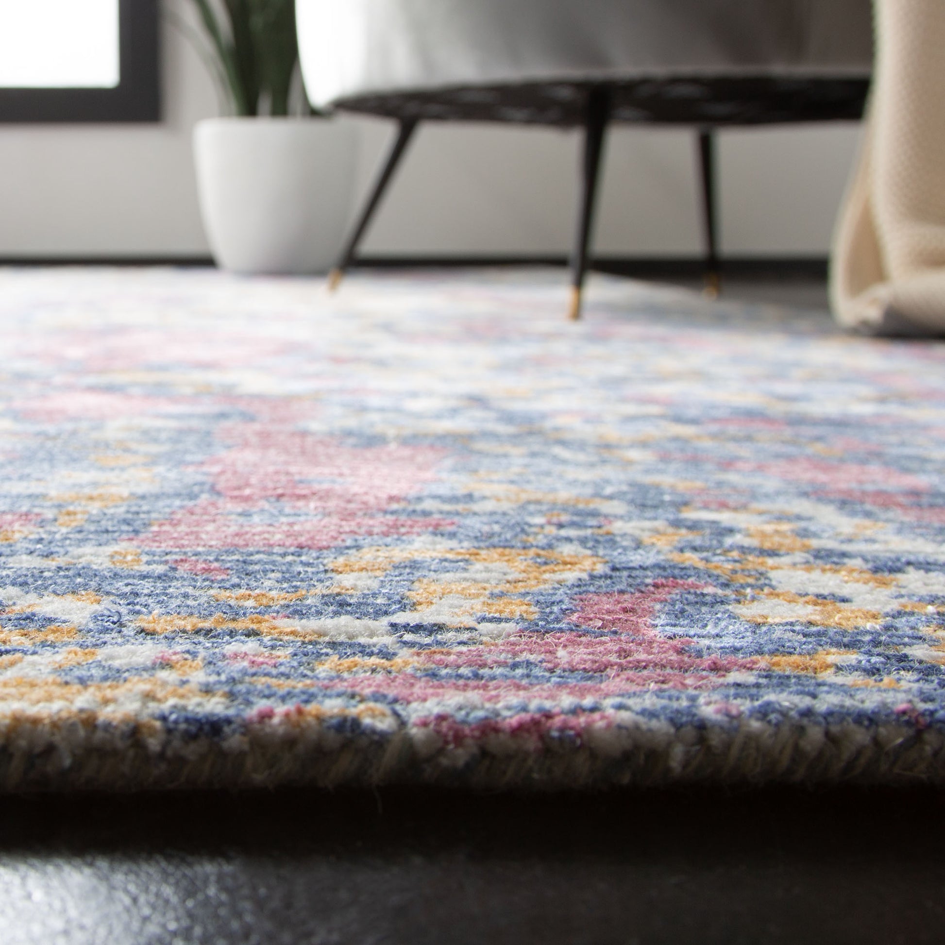 Safavieh Mirage Mir732N Navy/Rust Area Rug