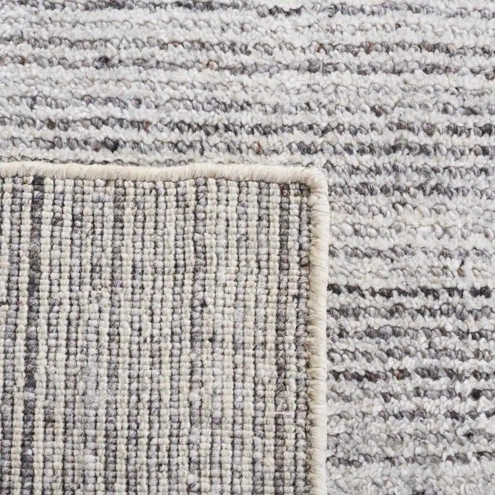 Safavieh Mirage Mirb470A Ivory/Grey Rug.