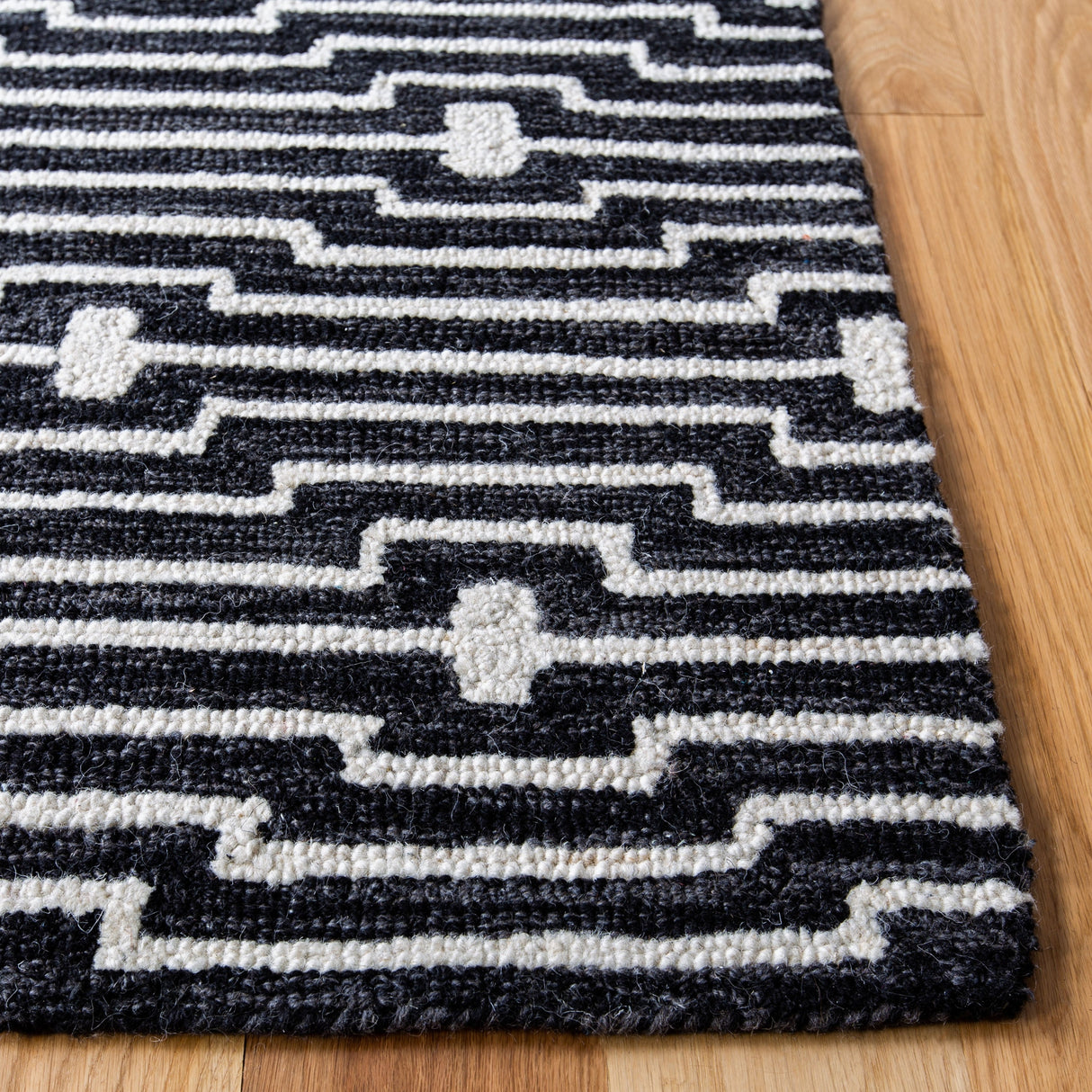 Safavieh Micro-Loop Mlp166H Charcoal/Ivory Rugs.