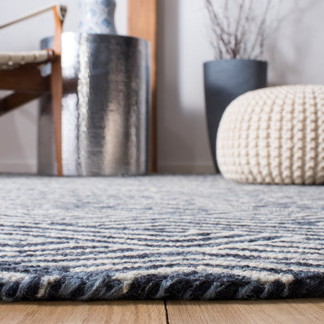 Safavieh Micro-Loop Mlp175M Dark Blue/Ivory Rugs.