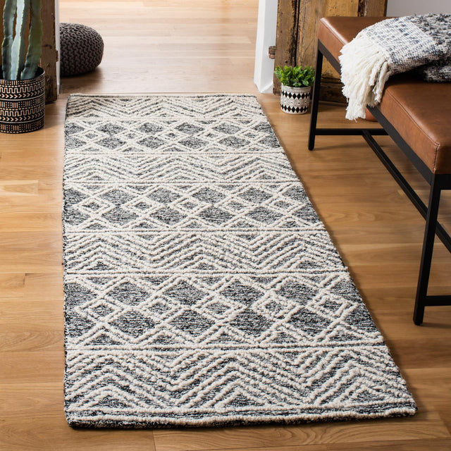 Safavieh Micro-Loop Mlp203A Ivory/Black Rugs.