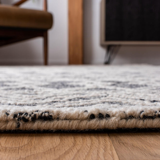 Safavieh Micro-Loop Mlp203A Ivory/Black Rugs.