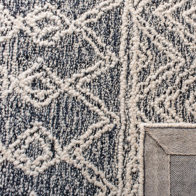 Safavieh Micro-Loop Mlp203A Ivory/Black Rugs.