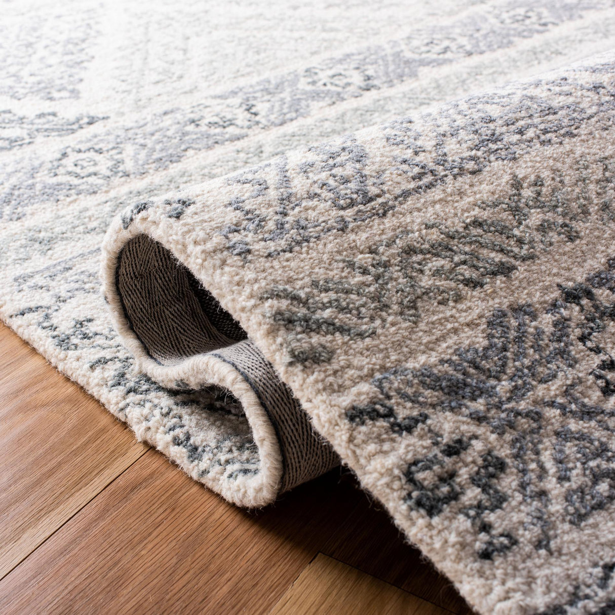 Safavieh Micro-Loop Mlp206A Ivory/Grey Rugs.