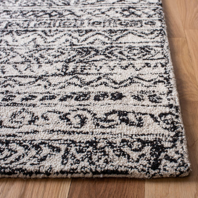 Safavieh Micro-Loop Mlp228A Ivory/Black Rugs.