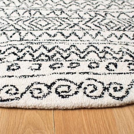 Safavieh Micro-Loop Mlp228A Ivory/Black Area Rug