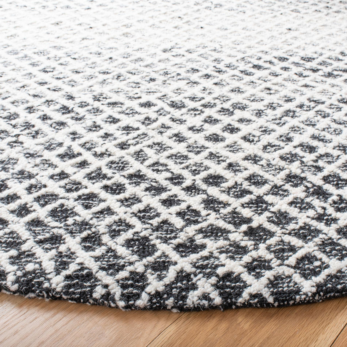 Safavieh Micro-Loop Mlp353Z Black/Ivory Rugs.