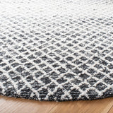 Safavieh Micro-Loop Mlp353Z Black/Ivory Rugs.