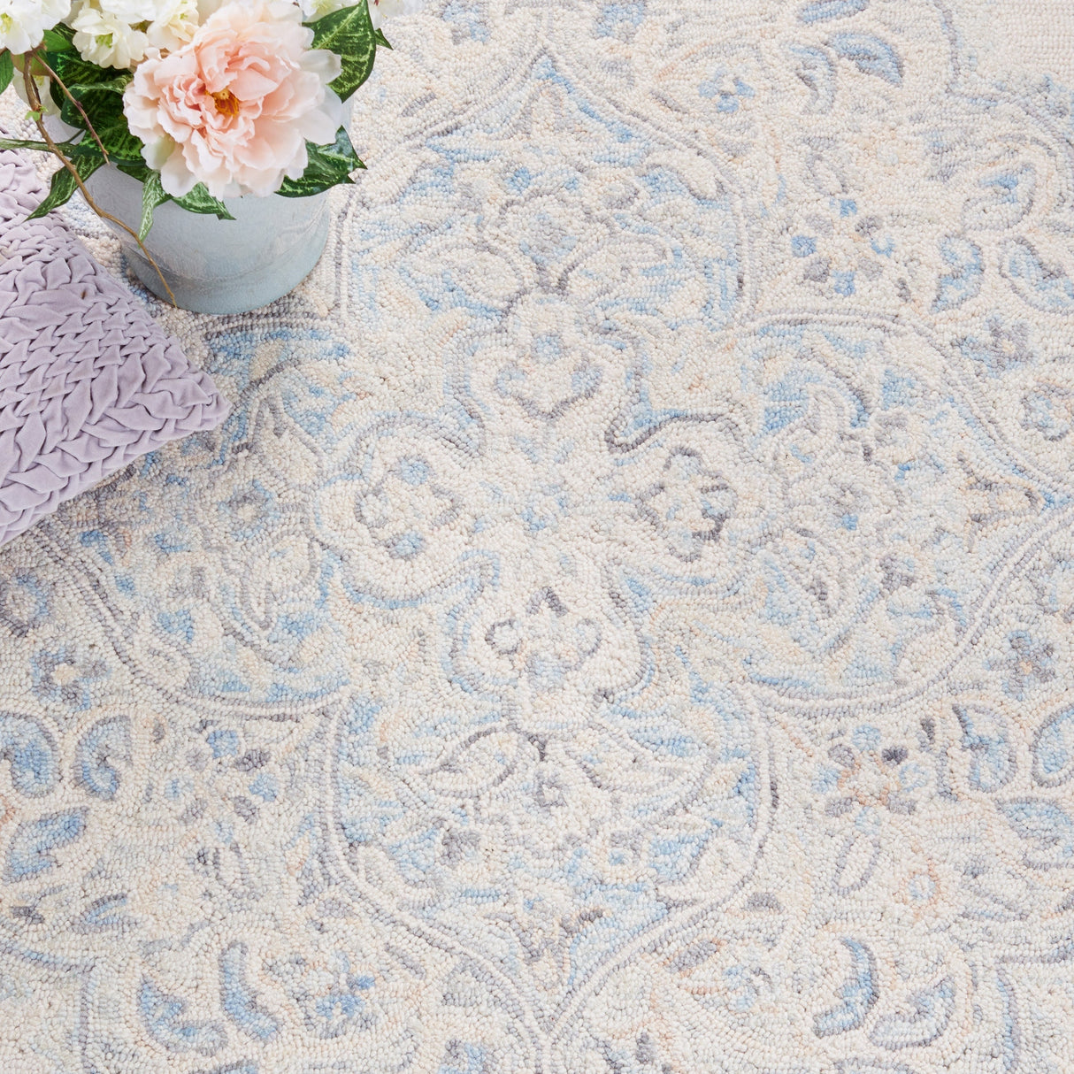 Safavieh Micro-Loop Mlp516A Ivory/Blue Rugs.