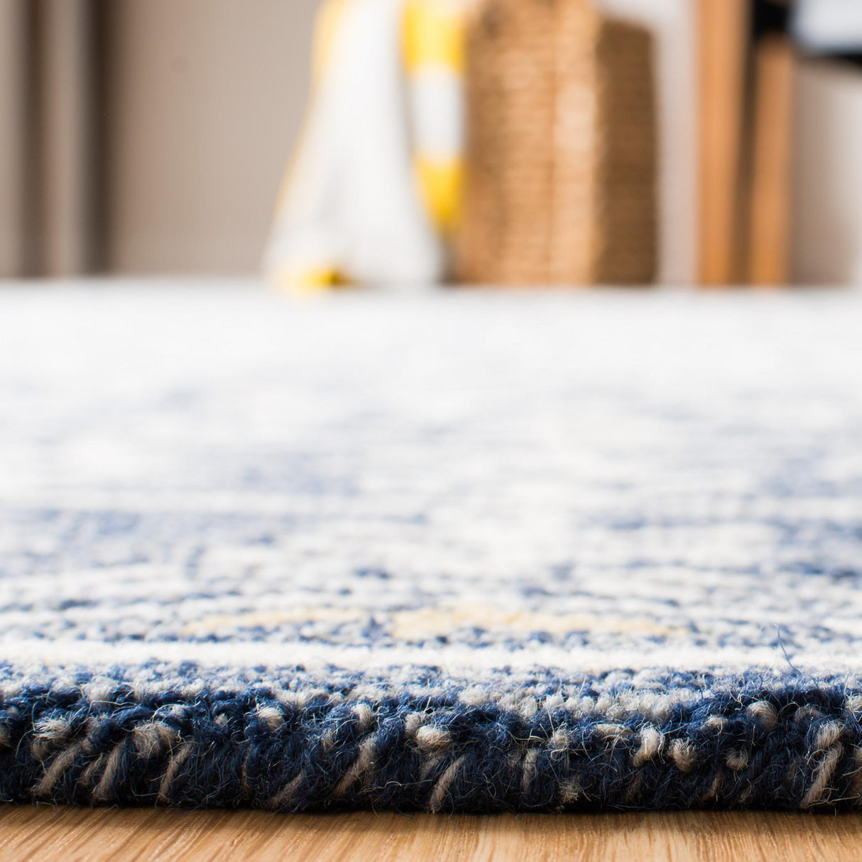 Safavieh Micro-Loop Mlp619M Blue/Ivory Rugs.